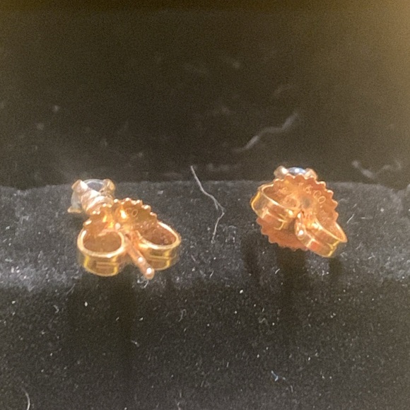 Real gold stud earrings - Picture 4 of 4